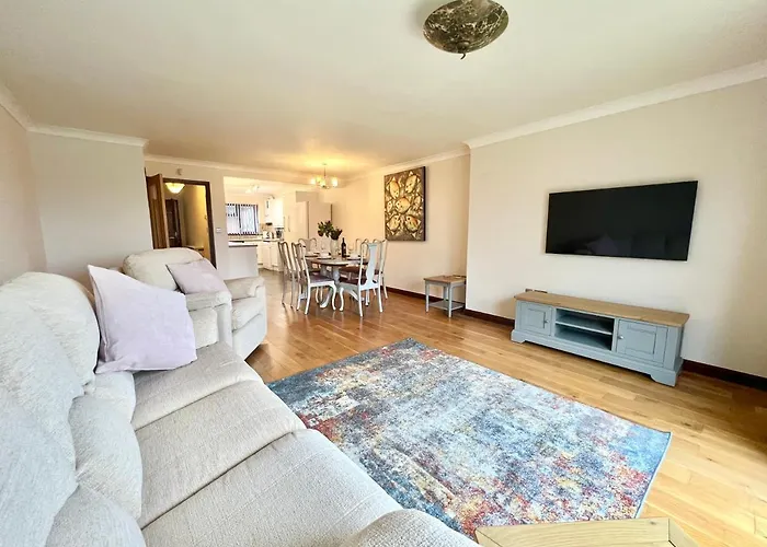 3 Bedroom House - Sandown